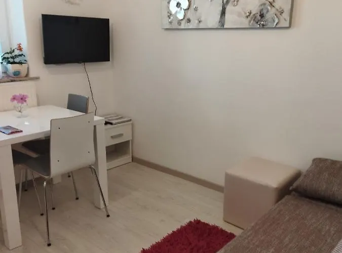 Daire Apartma Jerman - *